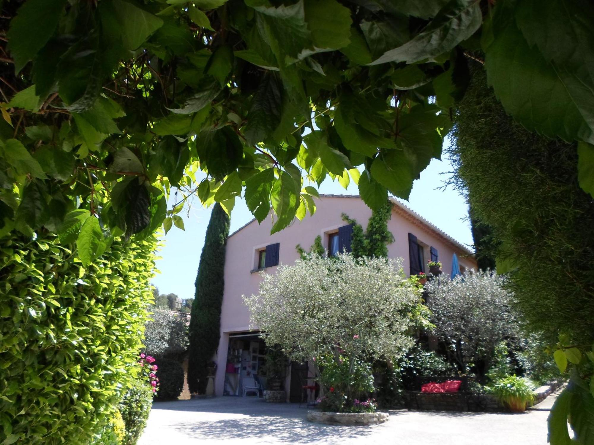 La Sapiniere -Chambres Climatisees Buisson ภายนอก รูปภาพ