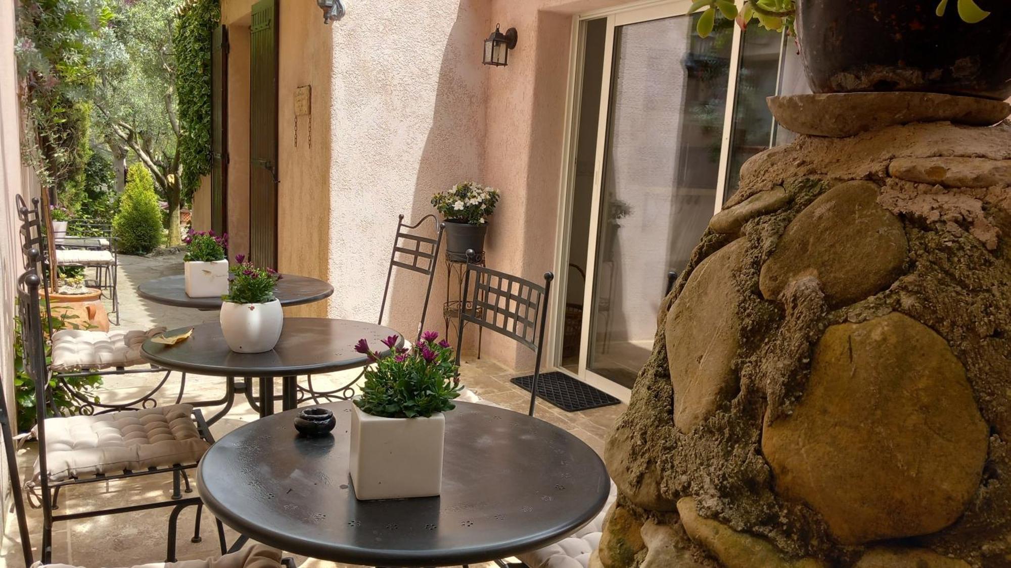 La Sapiniere -Chambres Climatisees Buisson ภายนอก รูปภาพ