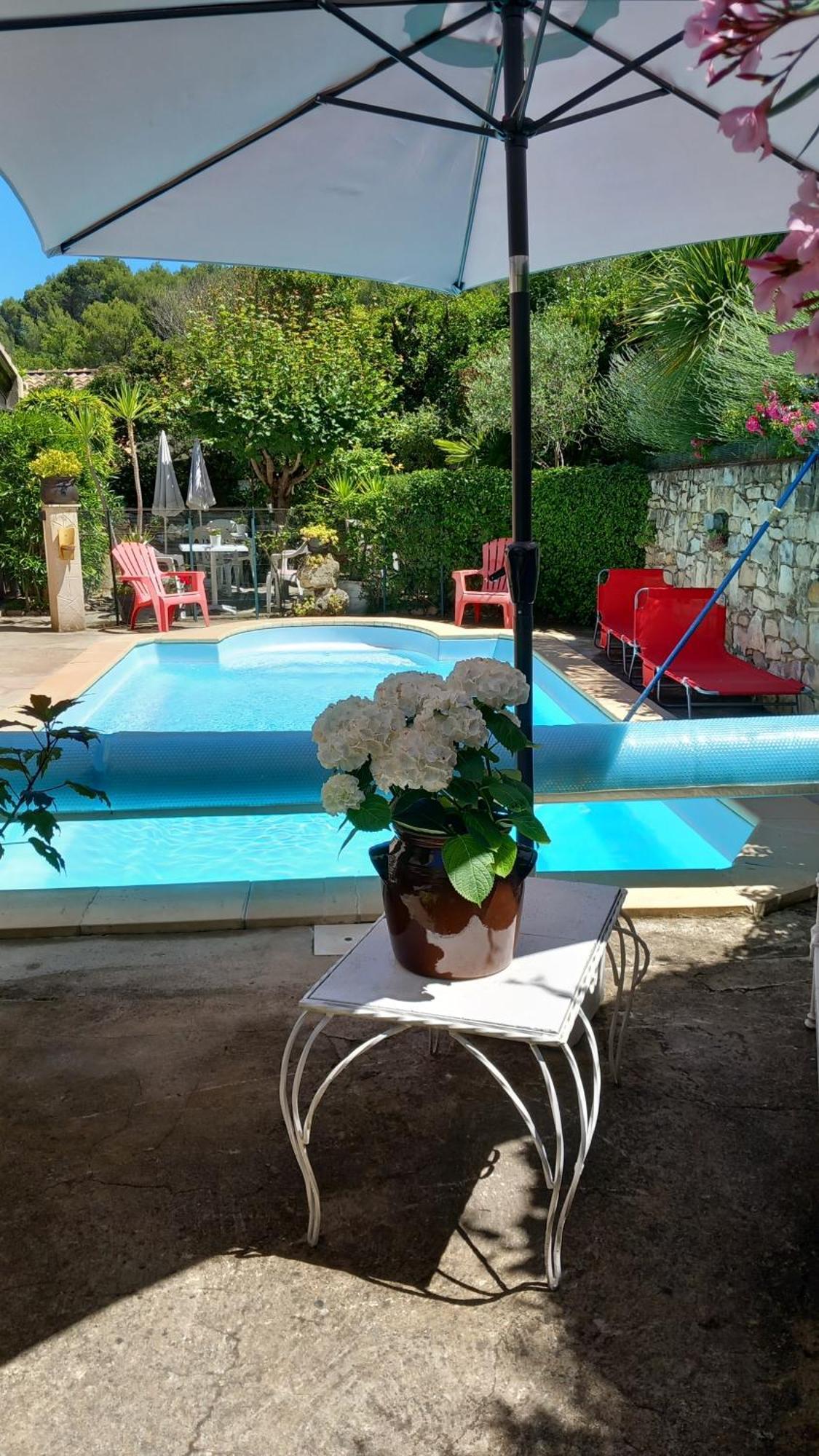 La Sapiniere -Chambres Climatisees Buisson ภายนอก รูปภาพ