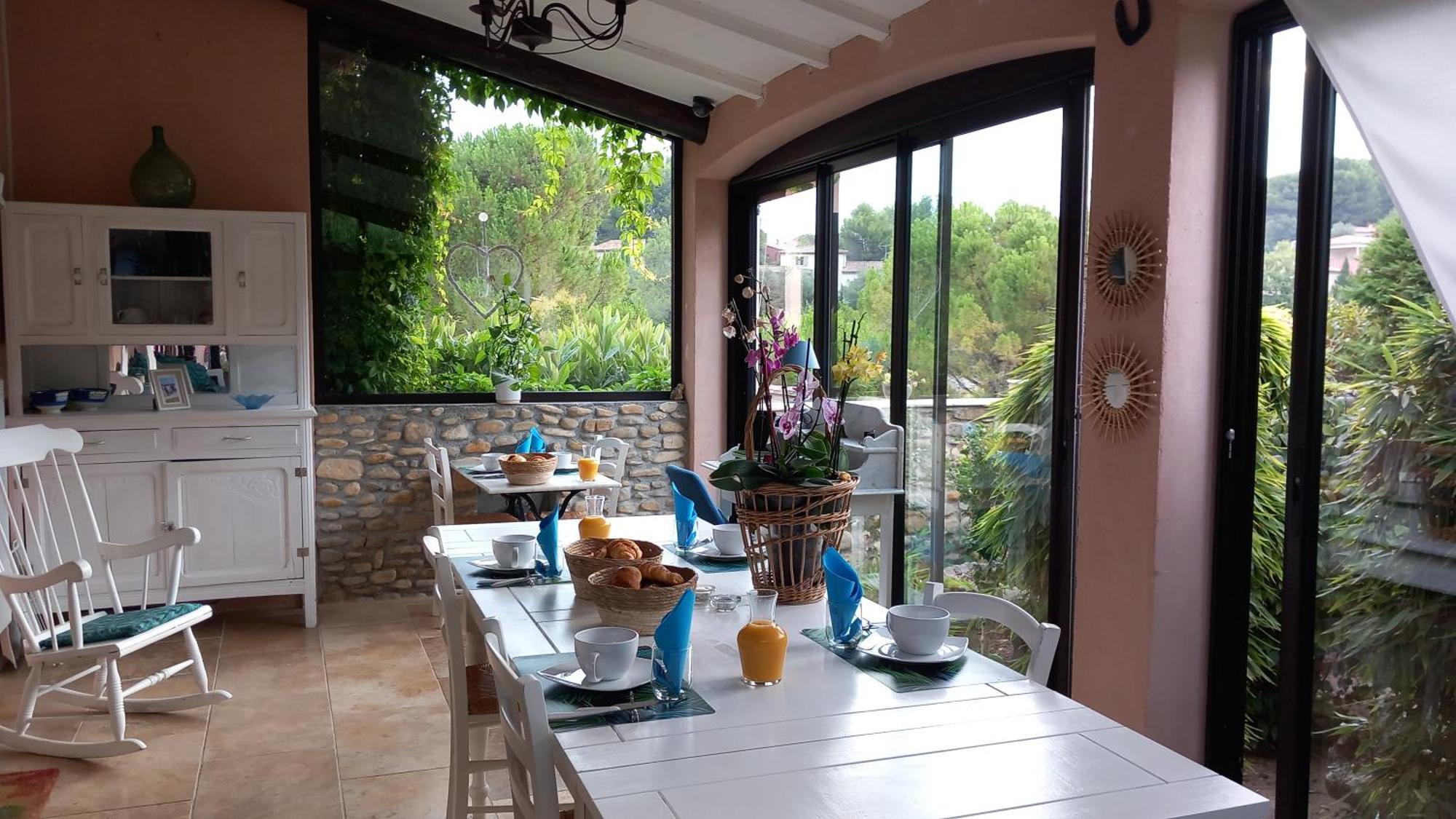 La Sapiniere -Chambres Climatisees Buisson ภายนอก รูปภาพ