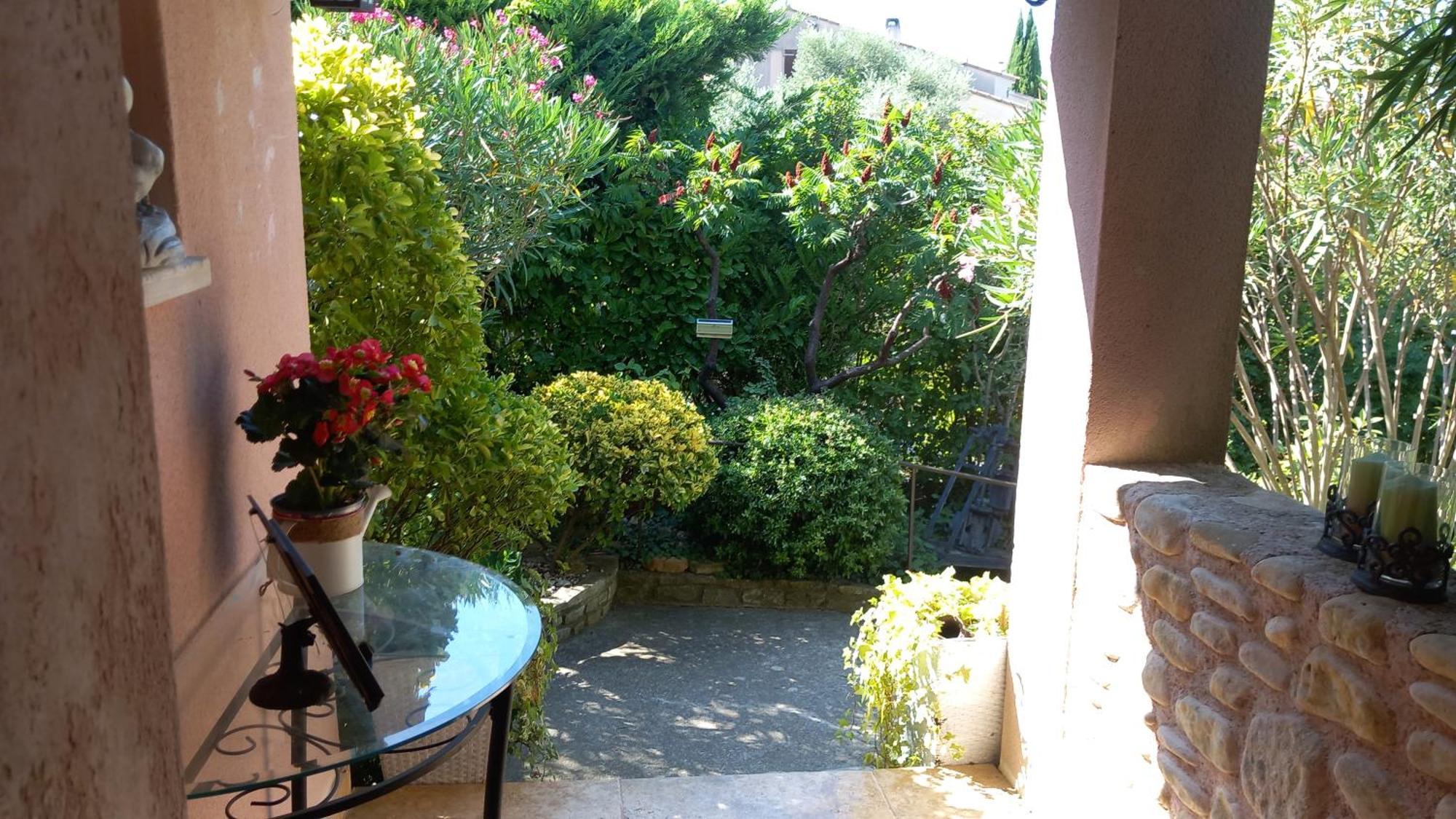La Sapiniere -Chambres Climatisees Buisson ภายนอก รูปภาพ